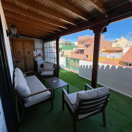 Retro Vintage Toscal Bus Stop 5p Apartman Los Realejos