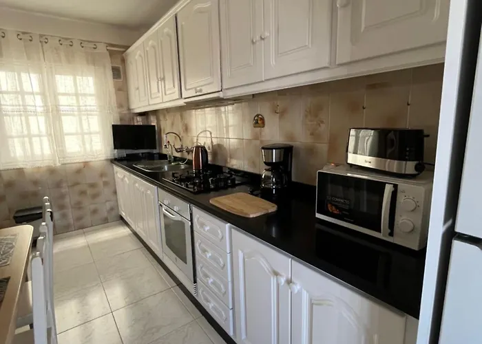 Retro Vintage Toscal Bus Stop 5p 아파트