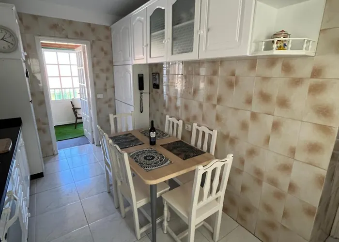 아파트 Retro Vintage Toscal Bus Stop 5p